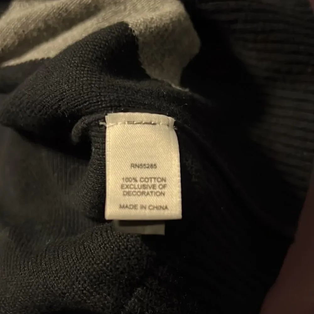 Express Sweater - Picture 5 of 6